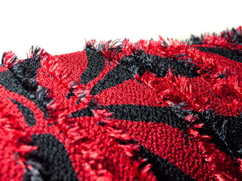 左に並んでいるイメージをクリックすると写真が入れ替わります 丹後ちりめんん拡大イメージ